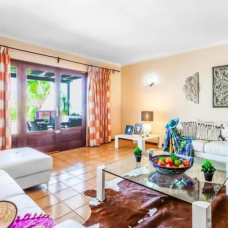 In Puerto Del Carmen Sleeps 14 With Pool Air Con And Wifi Villa