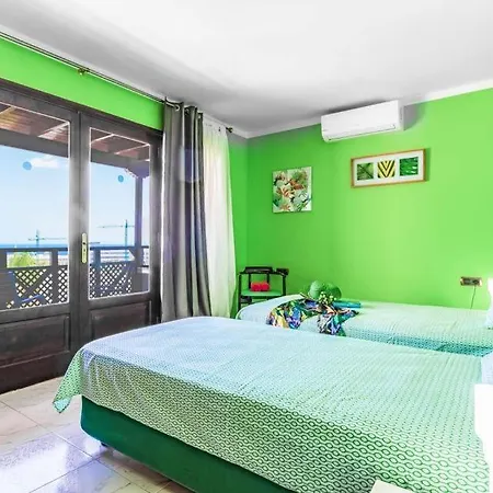 In Puerto Del Carmen Sleeps 14 With Pool Air Con And Wifi Puerto del Carmen (Lanzarote)