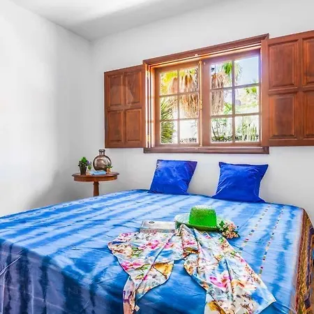 In Puerto Del Carmen Sleeps 14 With Pool Air Con And Wifi Puerto del Carmen (Lanzarote)